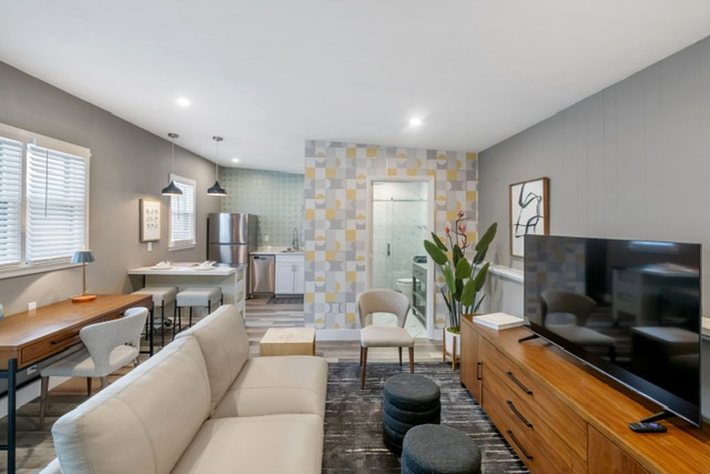 1Br Stunner on the HIll - Photo 2
