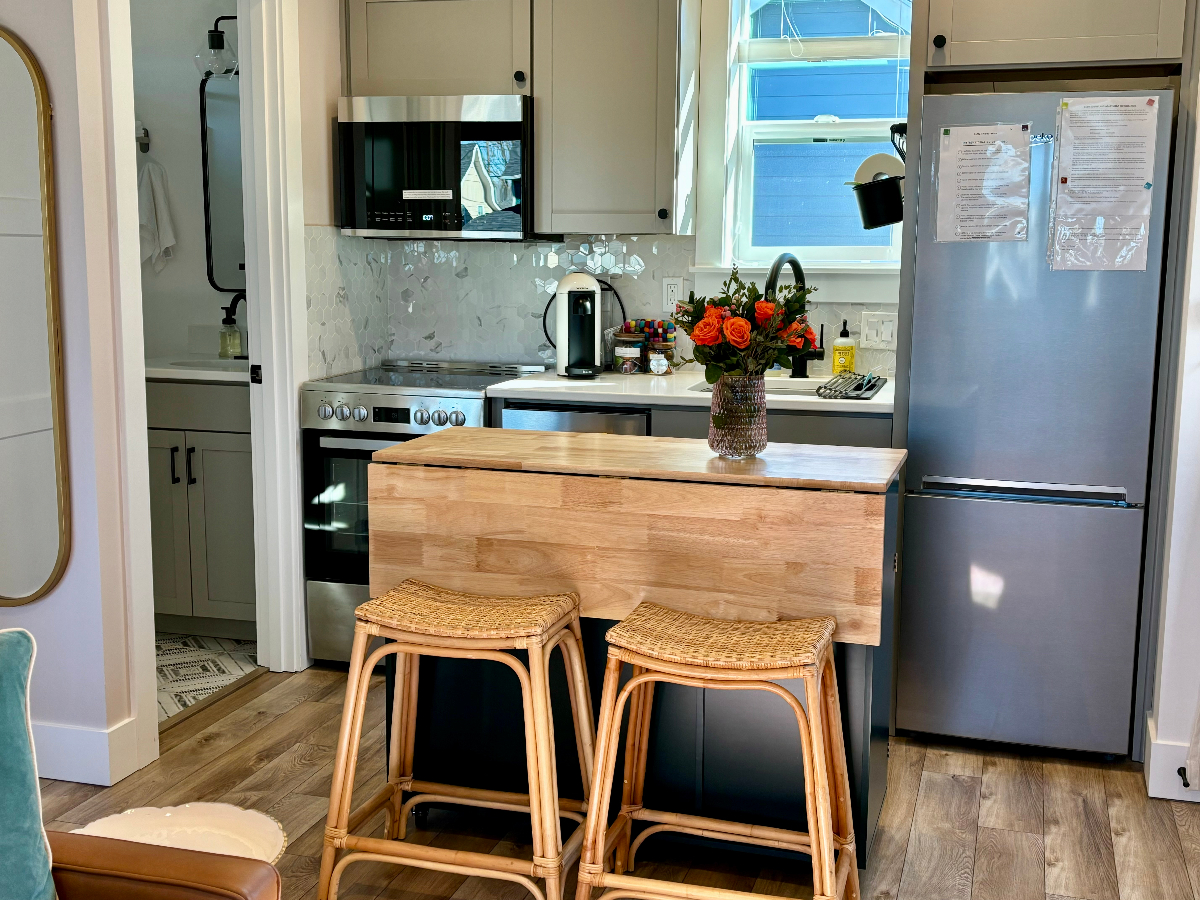 Bright and Cozy Sunnyland Apartment - Photo 5
