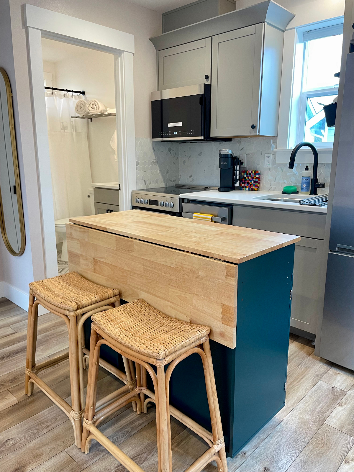Bright and Cozy Sunnyland Apartment - Photo 6