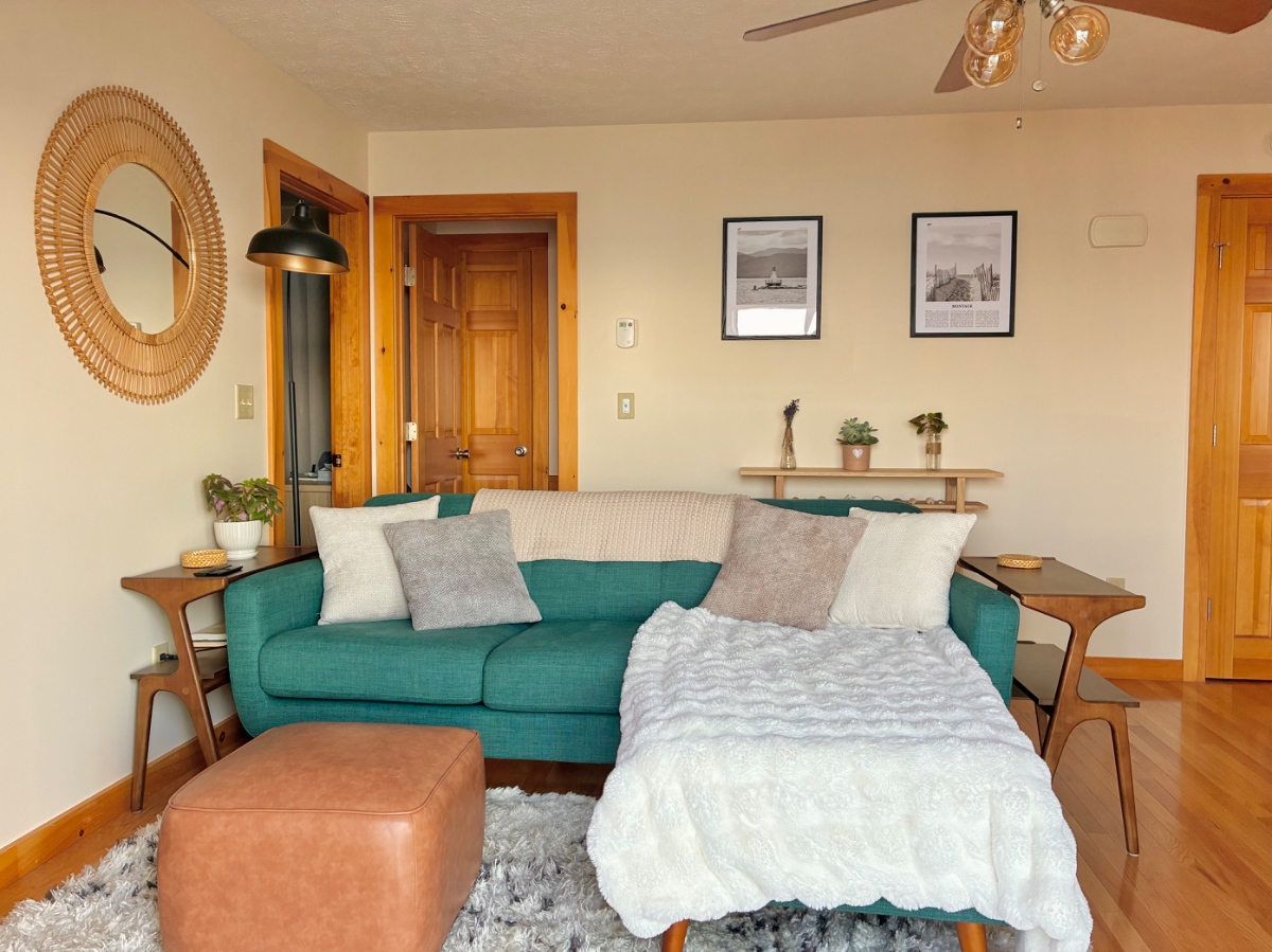 Inviting Lakefront Home - Modern, Clean, Comfortable - Photo 4
