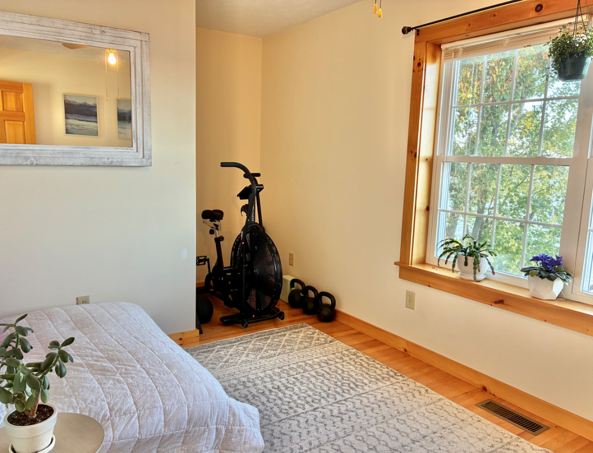 Inviting Lakefront Home - Modern, Clean, Comfortable - Photo 9