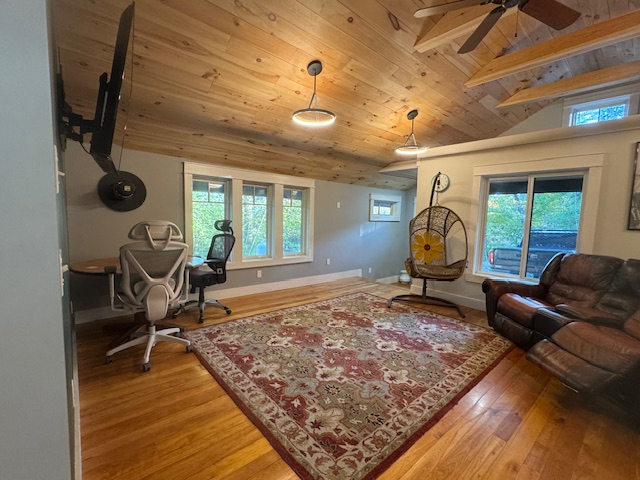 Newly Renovated 2 Bedroom, 1 Bath quiet rd. With a View. Close to I-91. - Photo 2