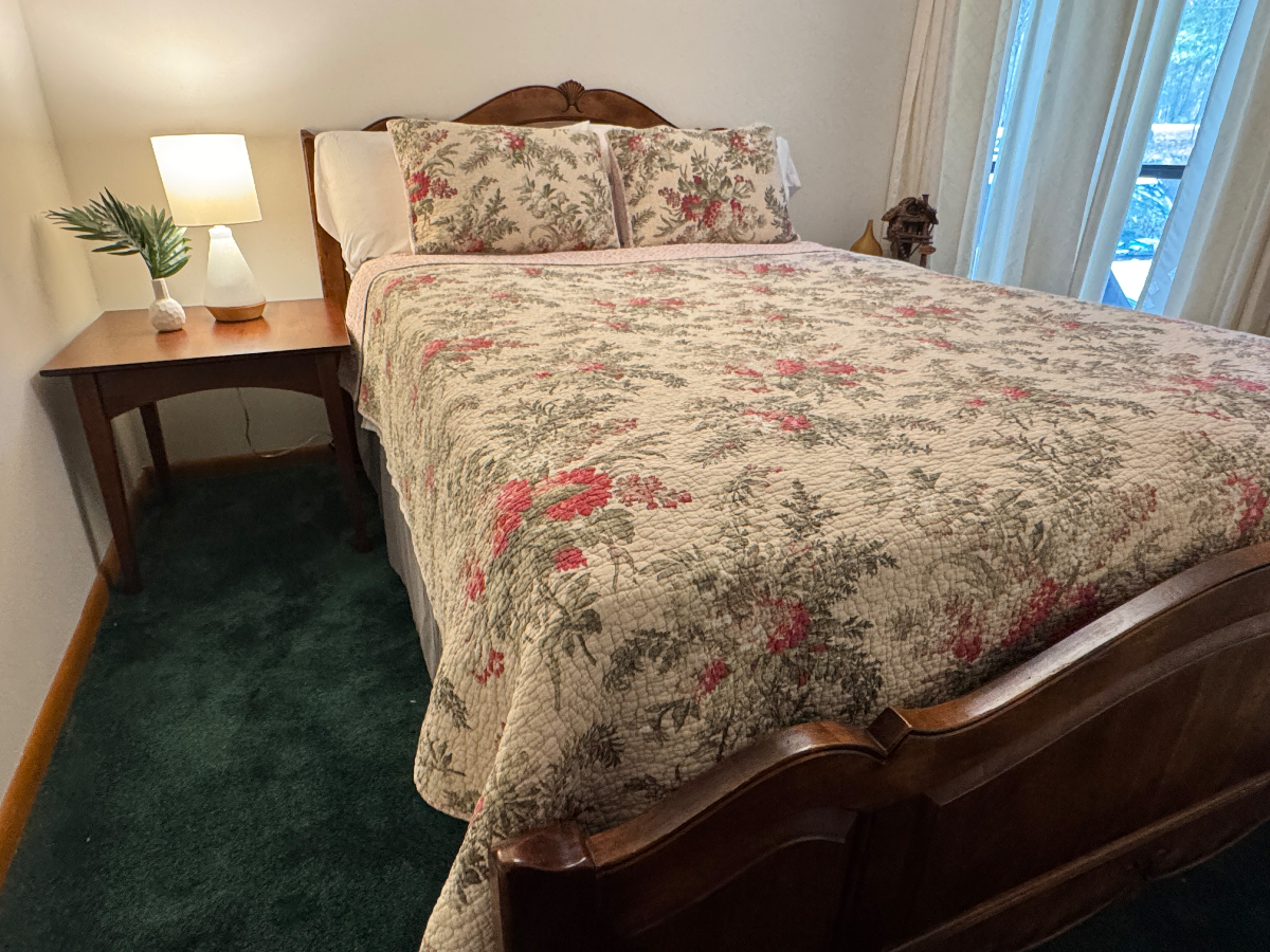 Quiet private cabin in the woods near medical centers - Photo 8