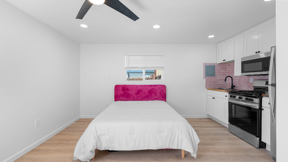 Comfy Sundance Casita - Photo 4