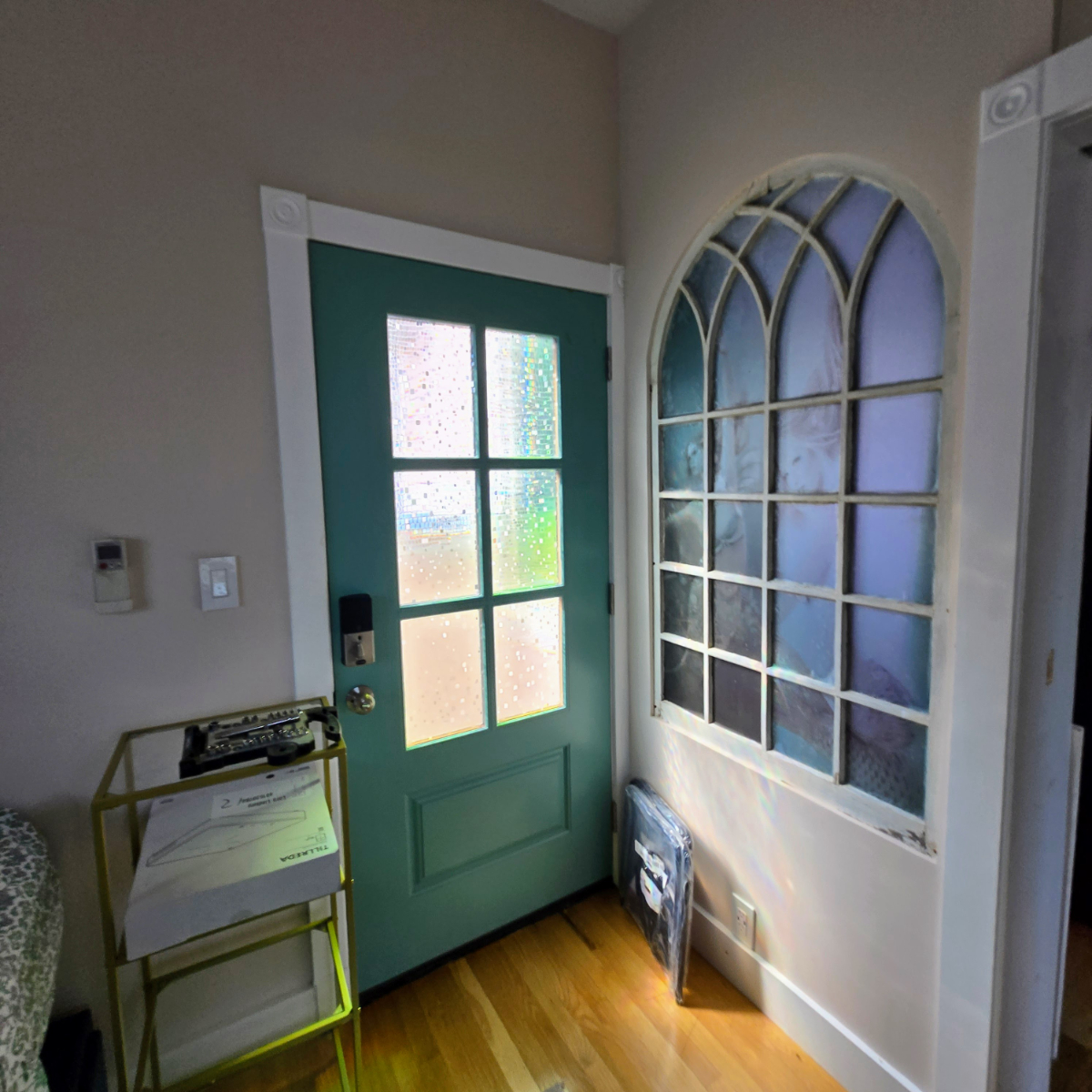 Tenant moving out at end of the month! First floor waterfront studio with dedicated workspace, queen - Photo 6