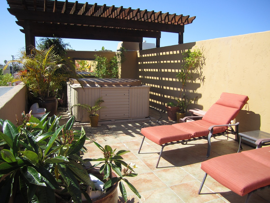 Pacific Beach Condo - 2 blocks from a great beach and quiet neighborhood - 3 BDRM - - Photo 6