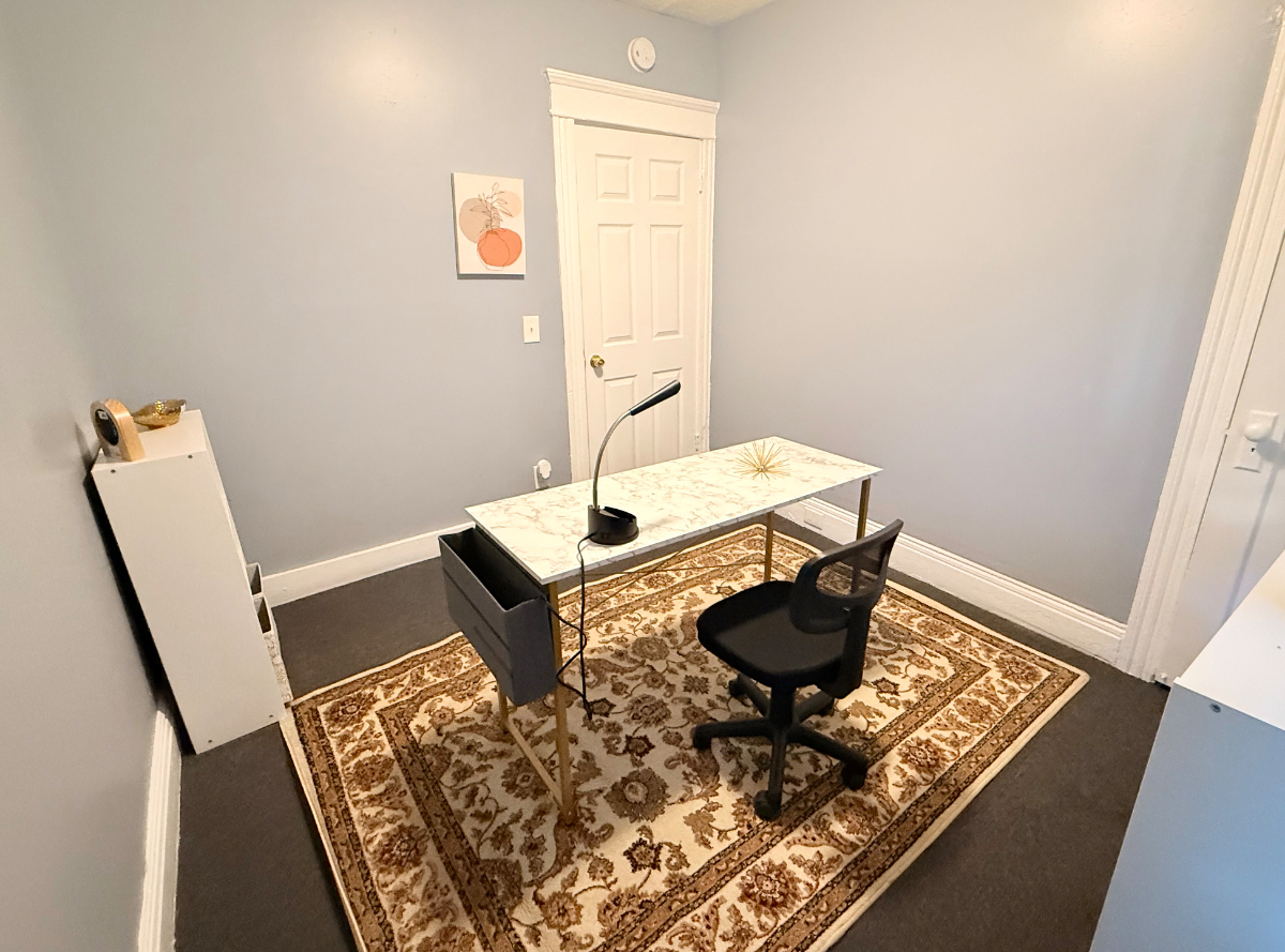 Renovated cozy 2 bedroom near Uof R and Major... - Photo 9