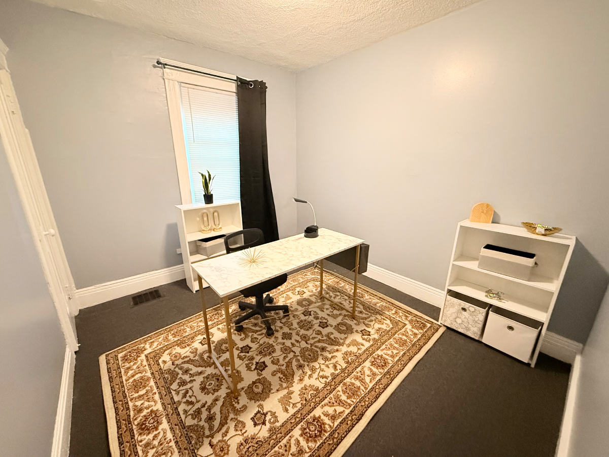 Renovated cozy 2 bedroom near Uof R and Major... - Photo 8
