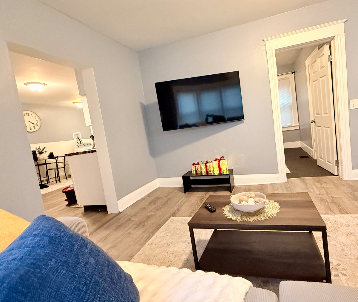 Renovated cozy 2 bedroom near Uof R and Major... - Photo 4