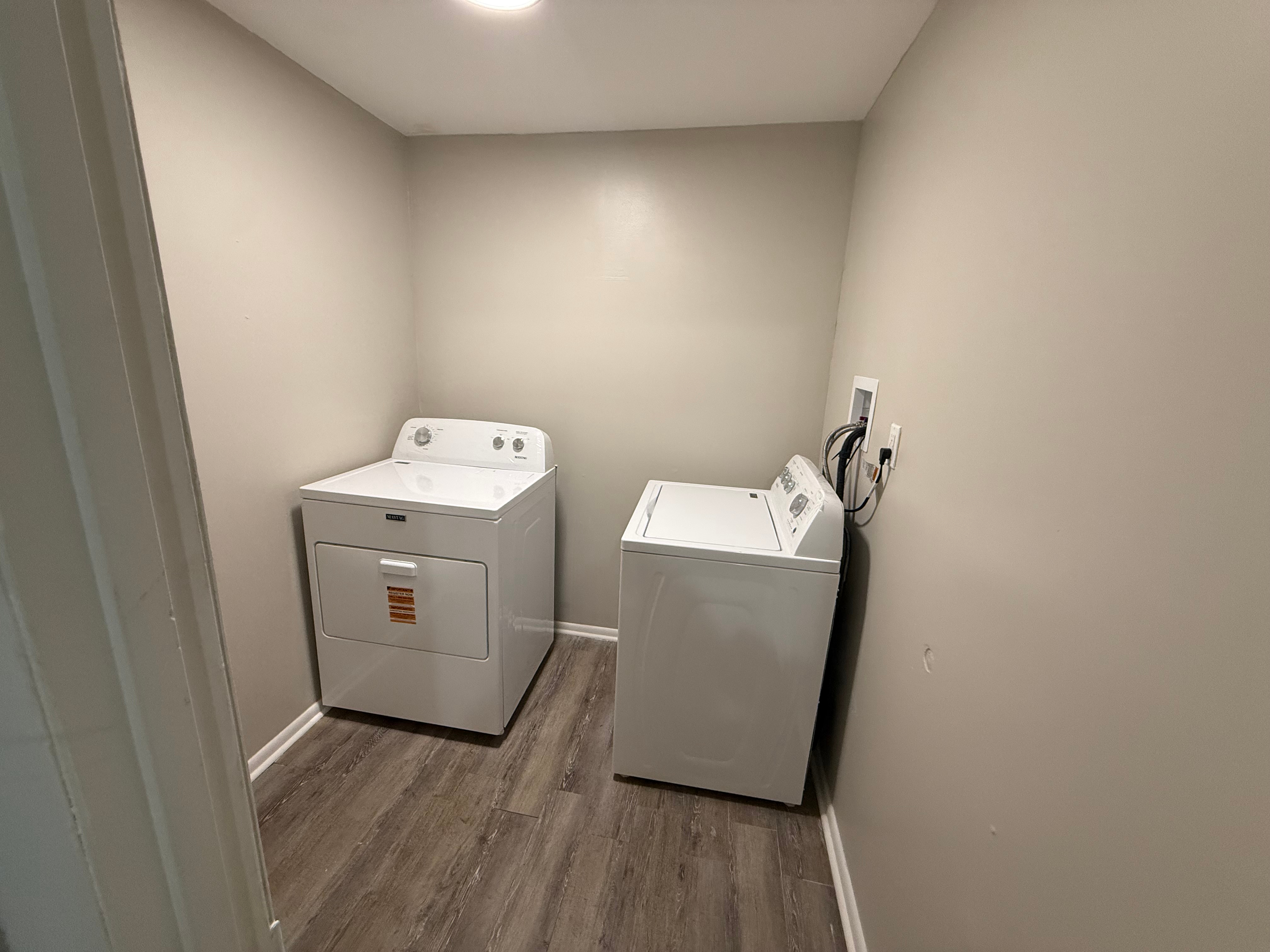 Renovated cozy 2 bedroom near Uof R and Major... - Photo 12