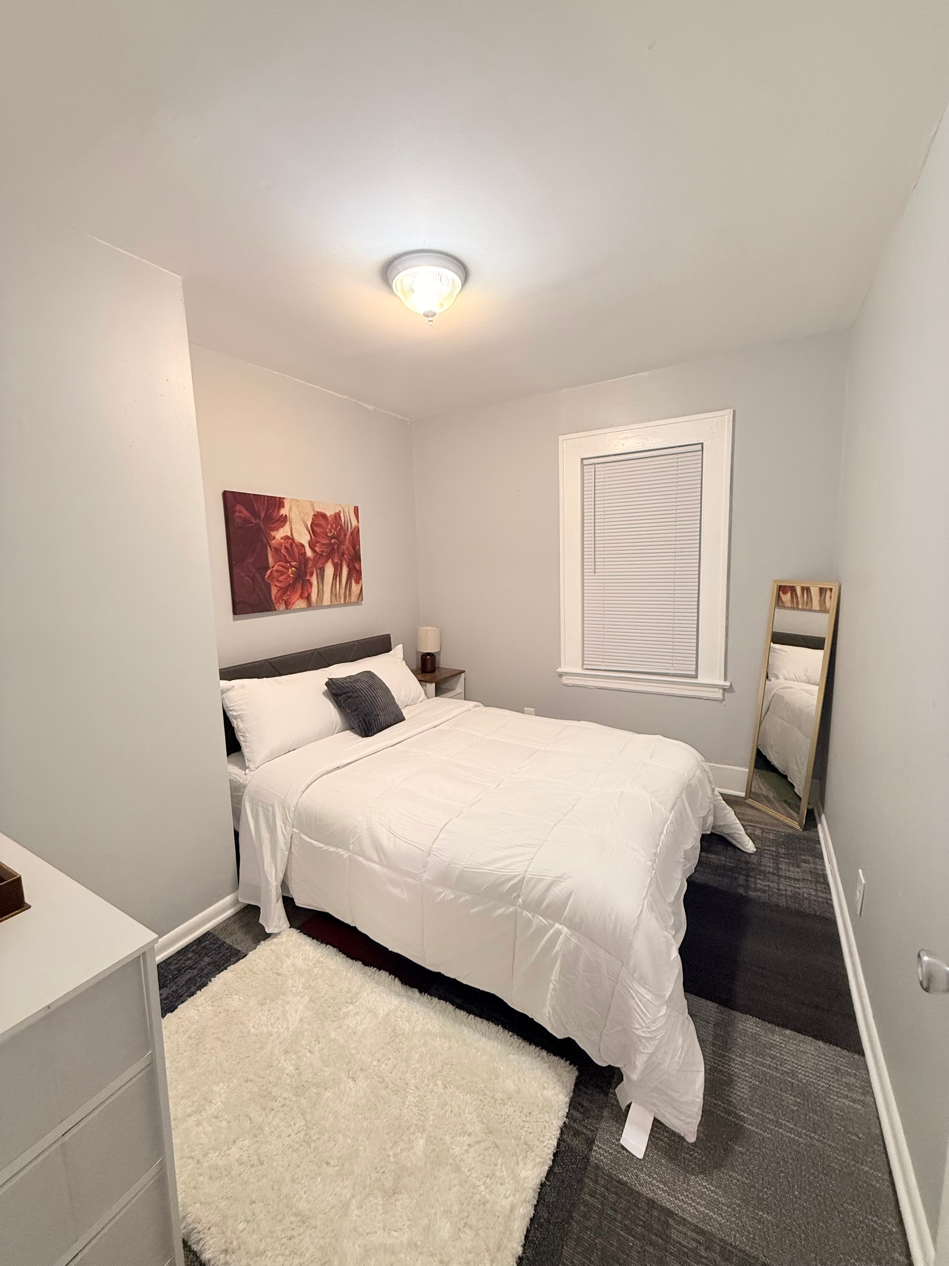 Renovated cozy 2 bedroom near Uof R and Major... - Photo 10