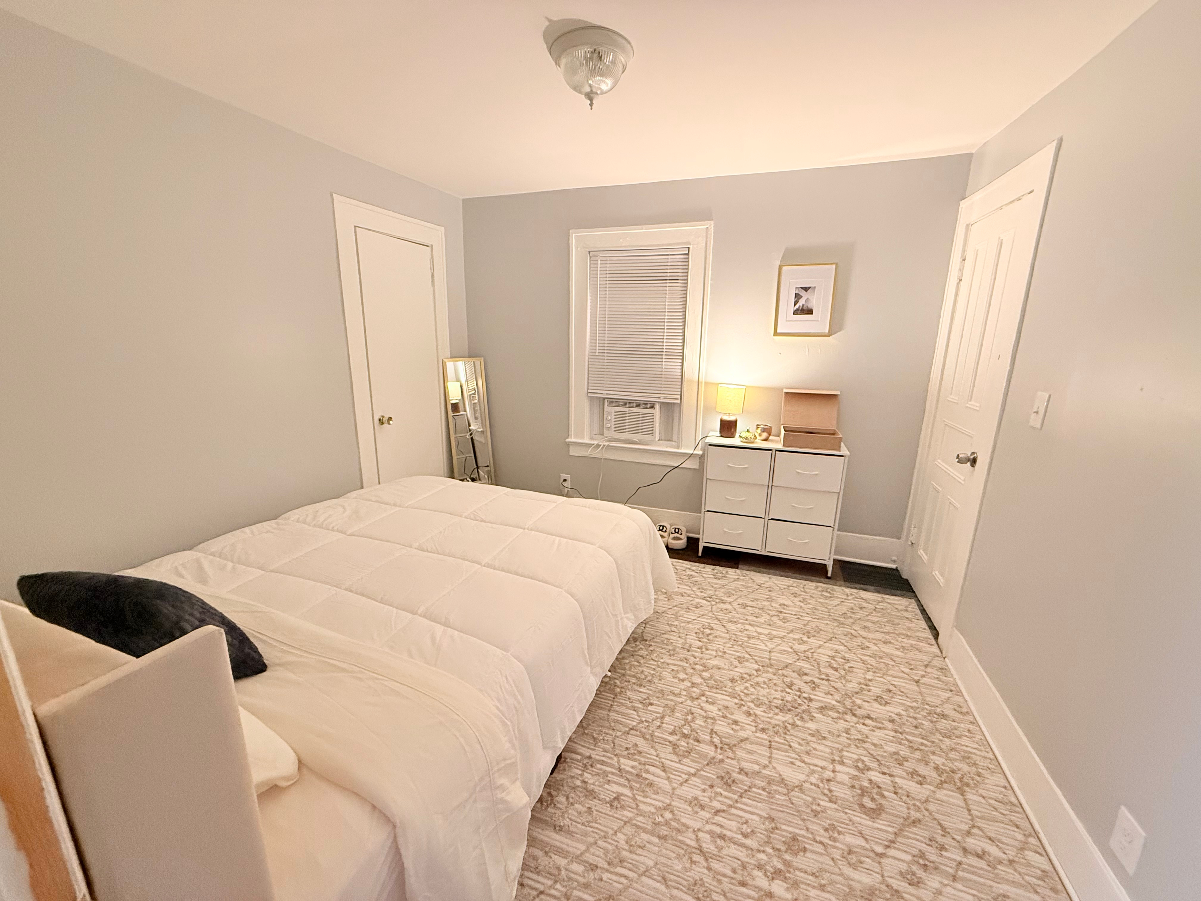 Renovated cozy 2 bedroom near Uof R and Major... - Photo 6