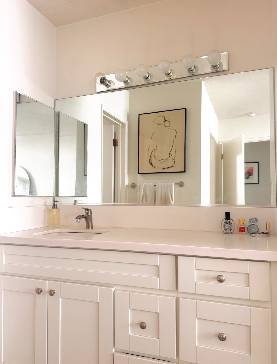 Chic and Serene West Hollywood Room with Walk-In Closet & En-Suite - Photo 5