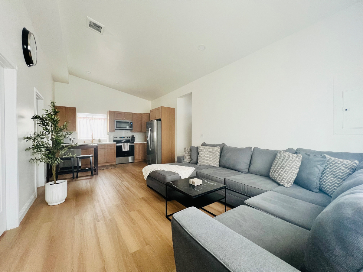 Hawk's Nest - New 2 BR/1 BA - Photo 6