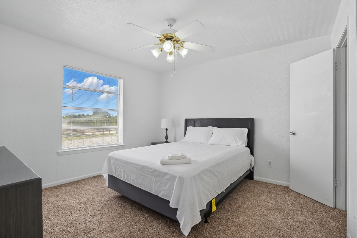Furnished Apt in College Station -Near Major Hospitals & Texas A&M University - Photo 7
