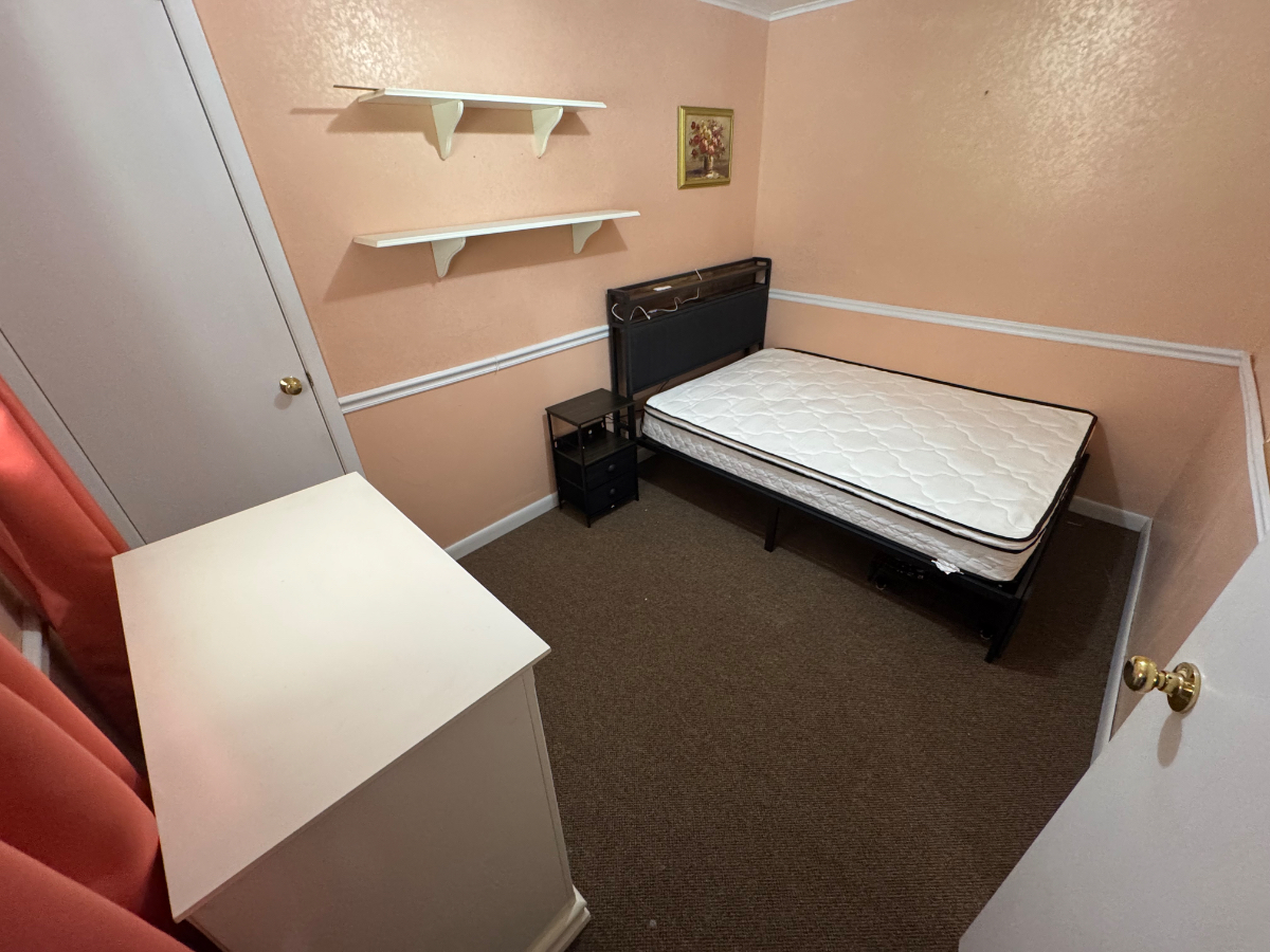 Private Furnished Rooms at 453 Grippen Hill Road - Photo 8