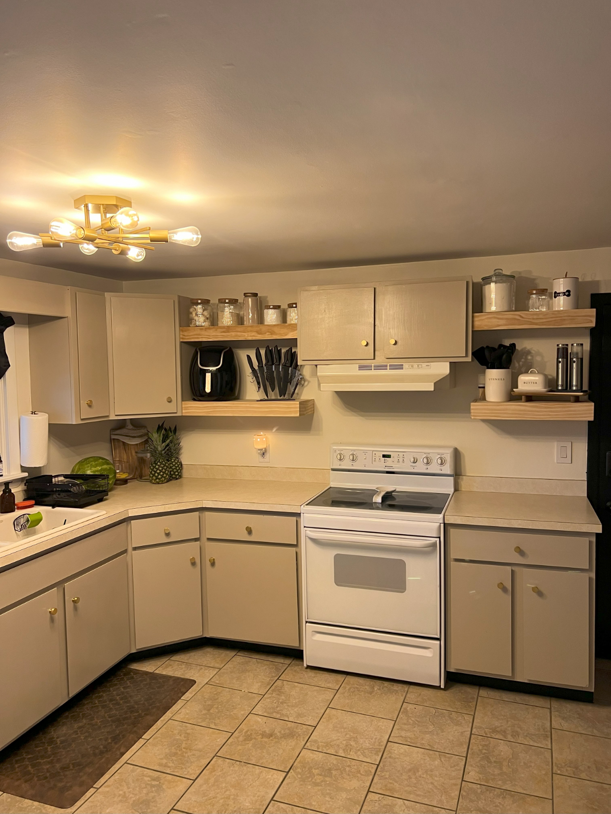 Wayland Corner House - Photo 7