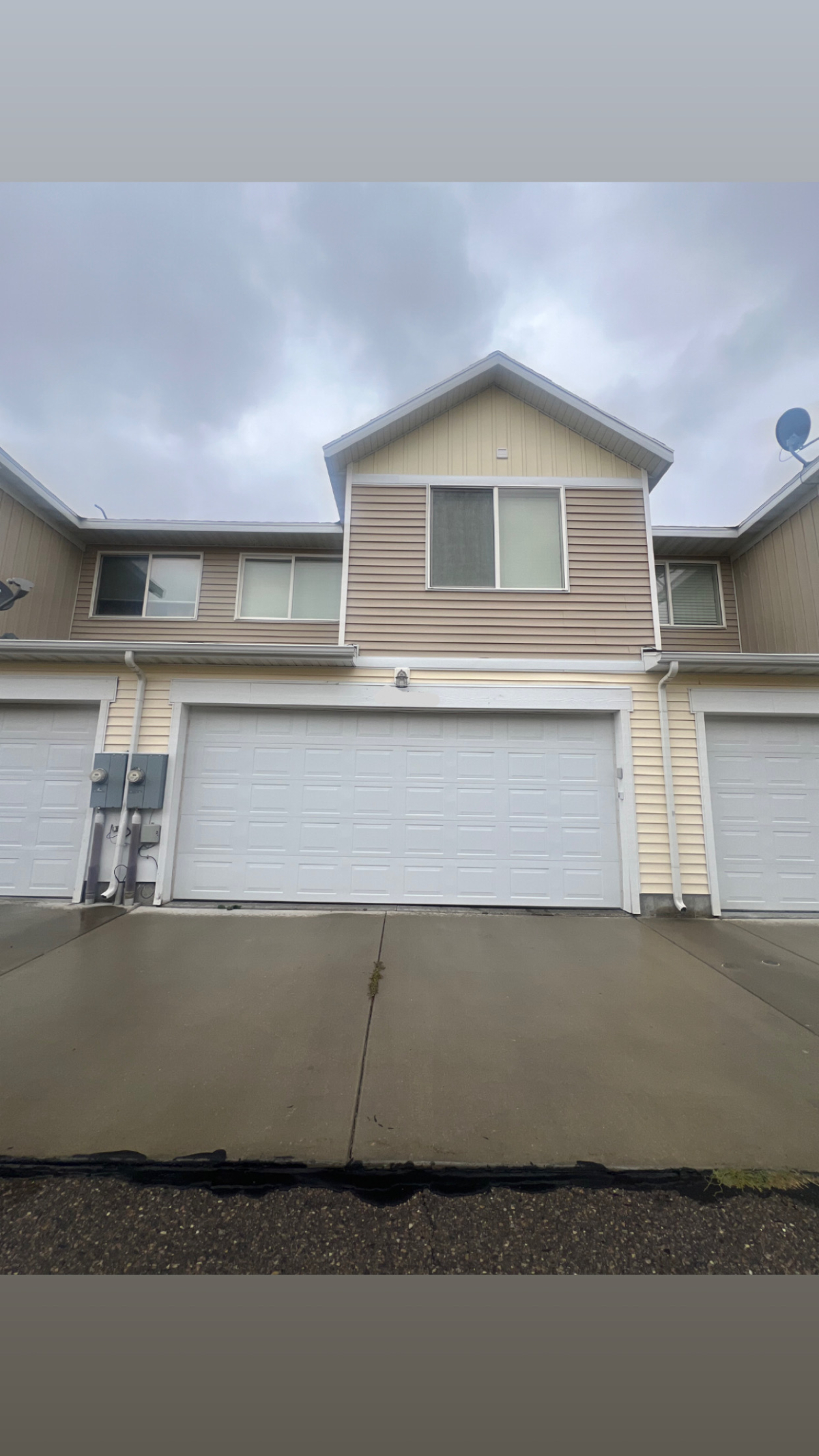 Spacious 2 bedroom 2.5 bath close to hospital - Photo 2