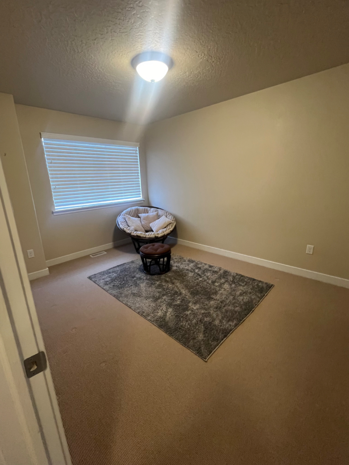 Spacious 2 bedroom 2.5 bath close to hospital - Photo 8