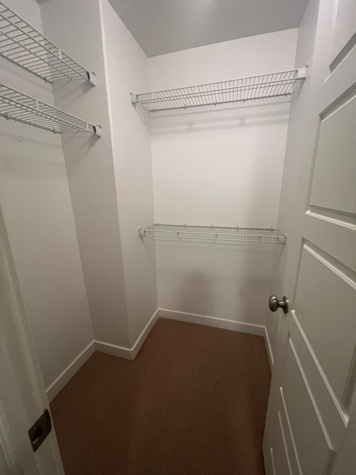 Spacious 2 bedroom 2.5 bath close to hospital - Photo 9