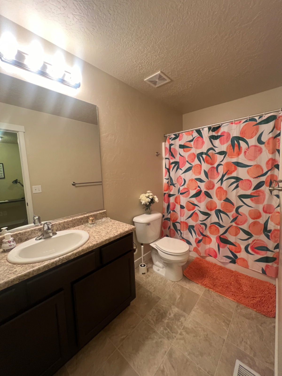 Spacious 2 bedroom 2.5 bath close to hospital - Photo 10