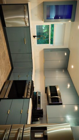 Stylish 1-Bedroom Apartment with Full Kitchen, In-Unit Laundry & Outdoor Deck - Utilities Included - Photo 7