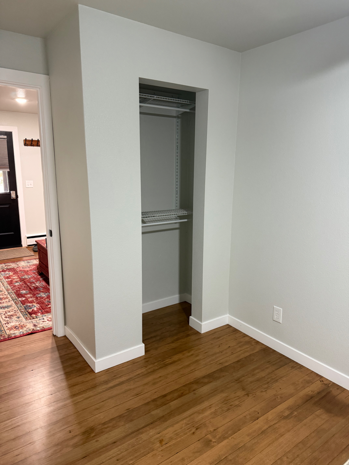 2 Bed 1 Bath Apartment Close to Downtown Sheridan with Great Amenities - Photo 2
