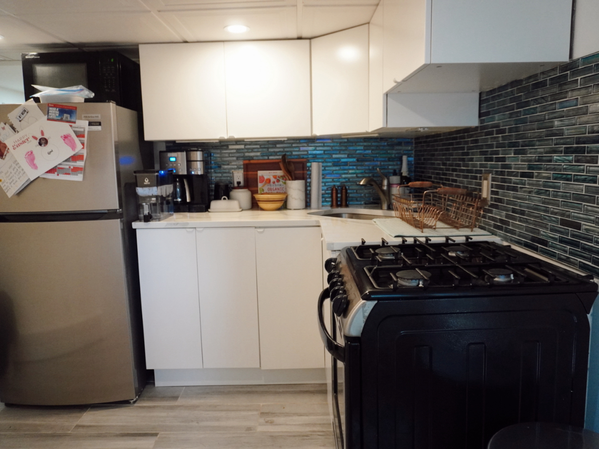 Beautiful Fully Renovated 2bd/1ba Apartment W/D - Photo 5