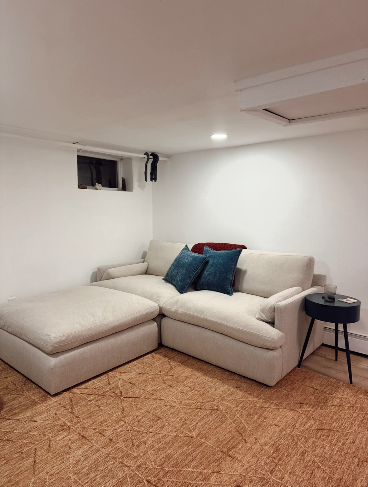 Beautiful Fully Renovated 2bd/1ba Apartment W/D - Photo 8
