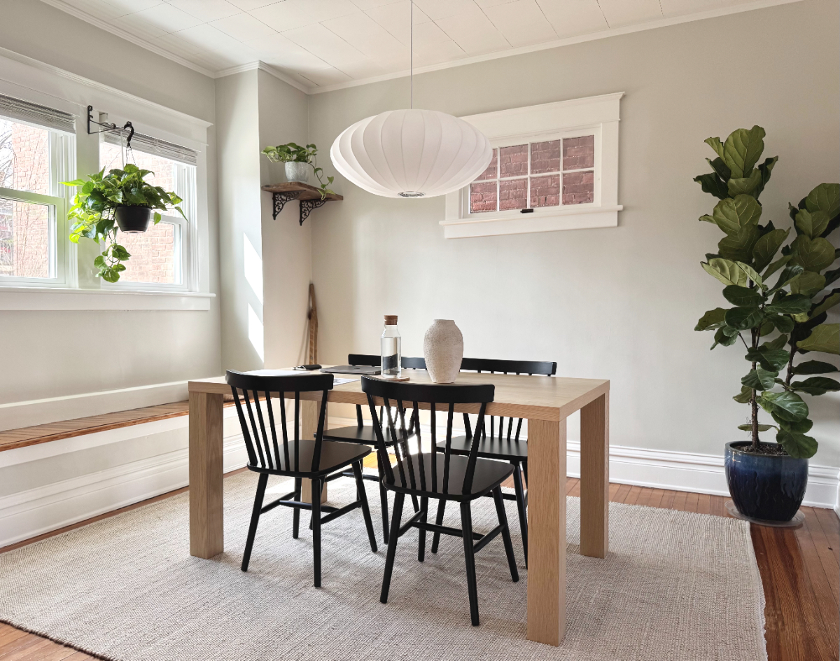 Cozy Newburgh 3 bed 2 bath house with private backyard - Photo 8