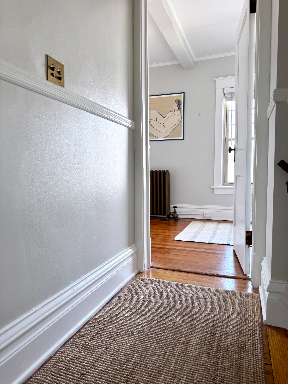 Cozy Newburgh 3 bed 2 bath house with private backyard - Photo 12