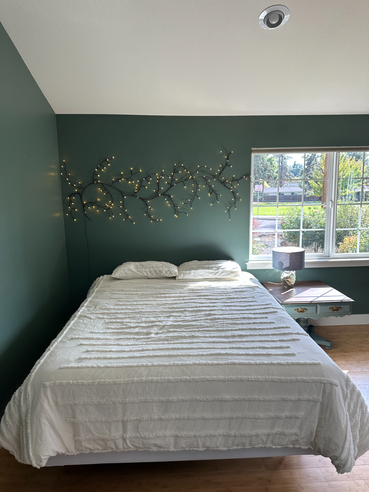 Huge, bright Private Room with beautiful Park Views. - Photo 4