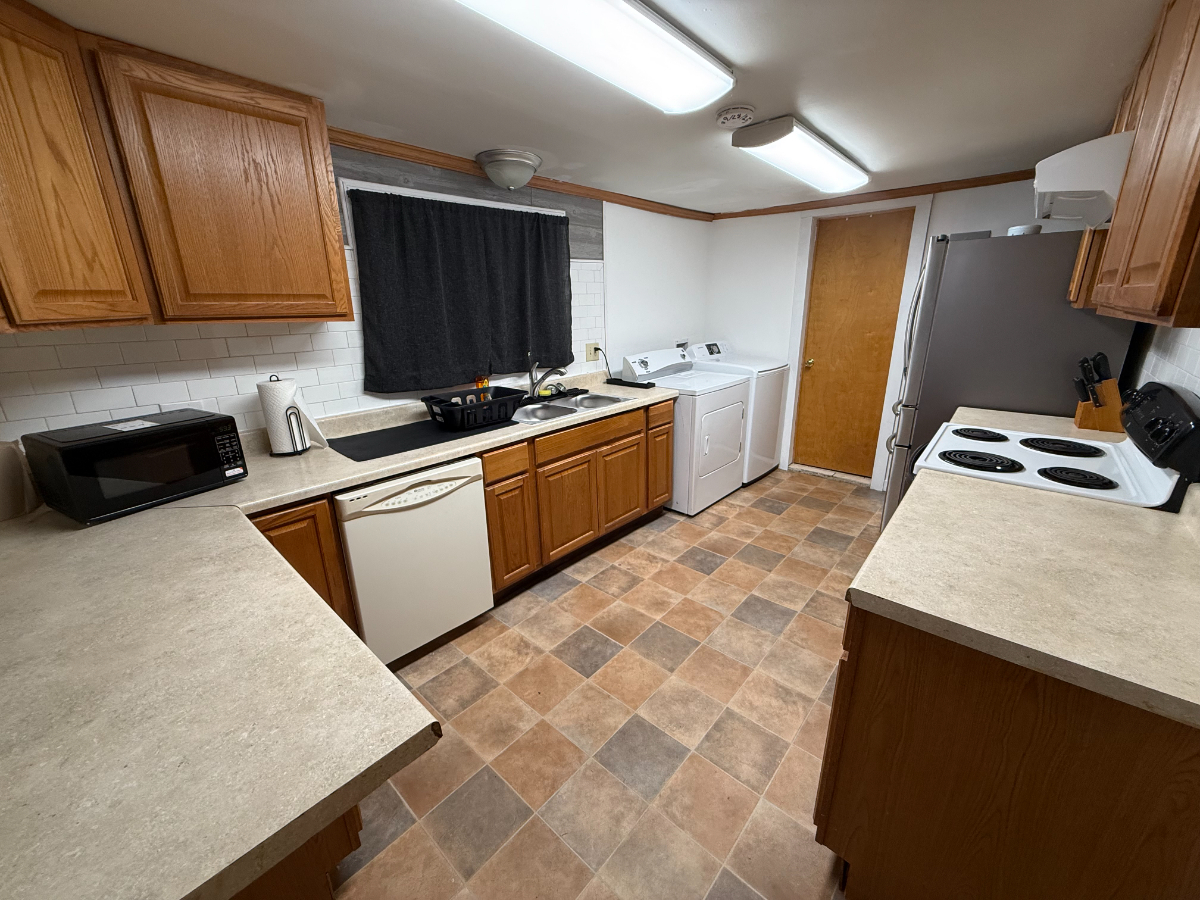 Oneonta Furnished Room - Photo 5