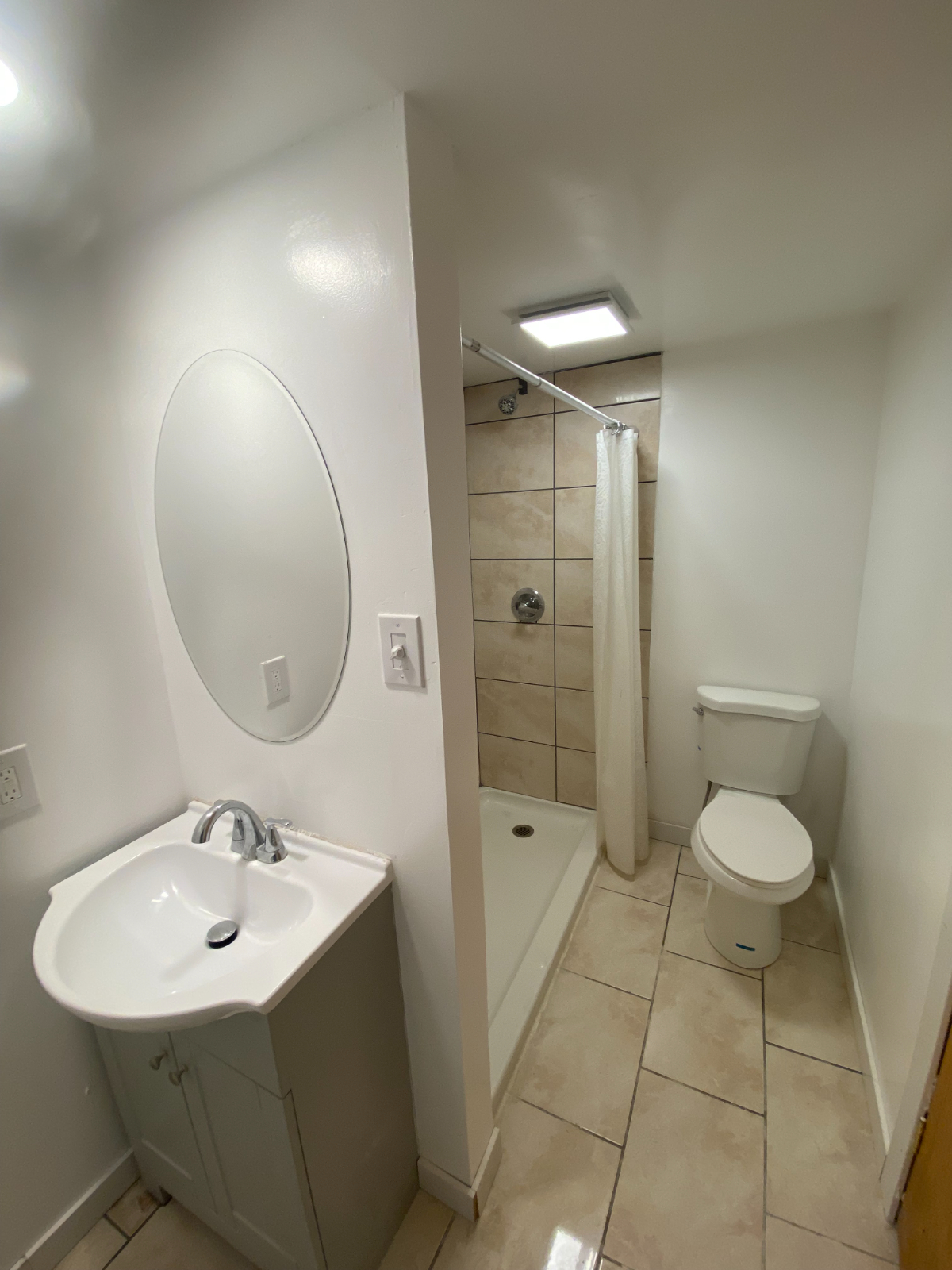 Oneonta Furnished Room - Photo 9