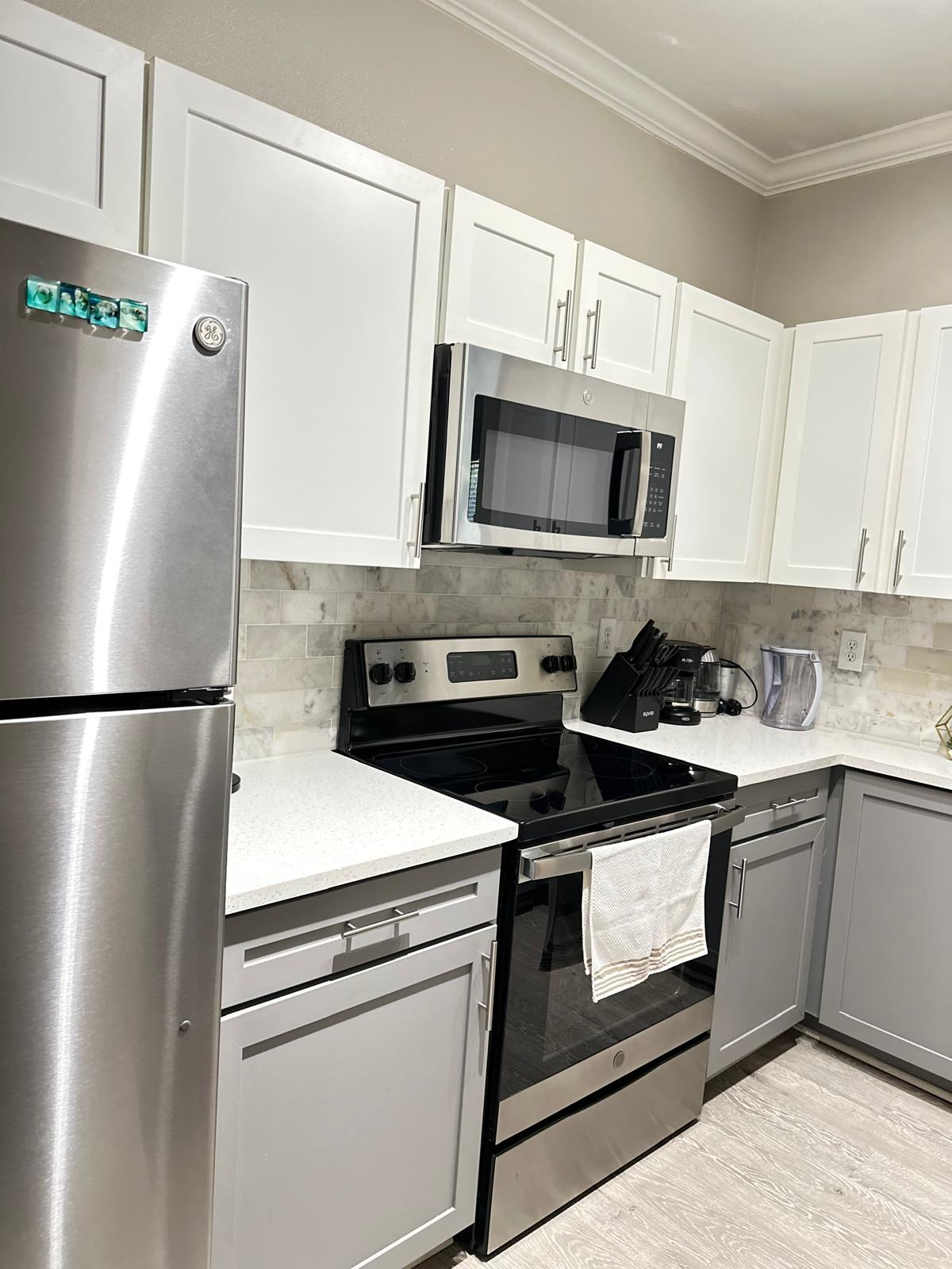 Comfortable 2BR Getaway Close to The Woodlands - Photo 8