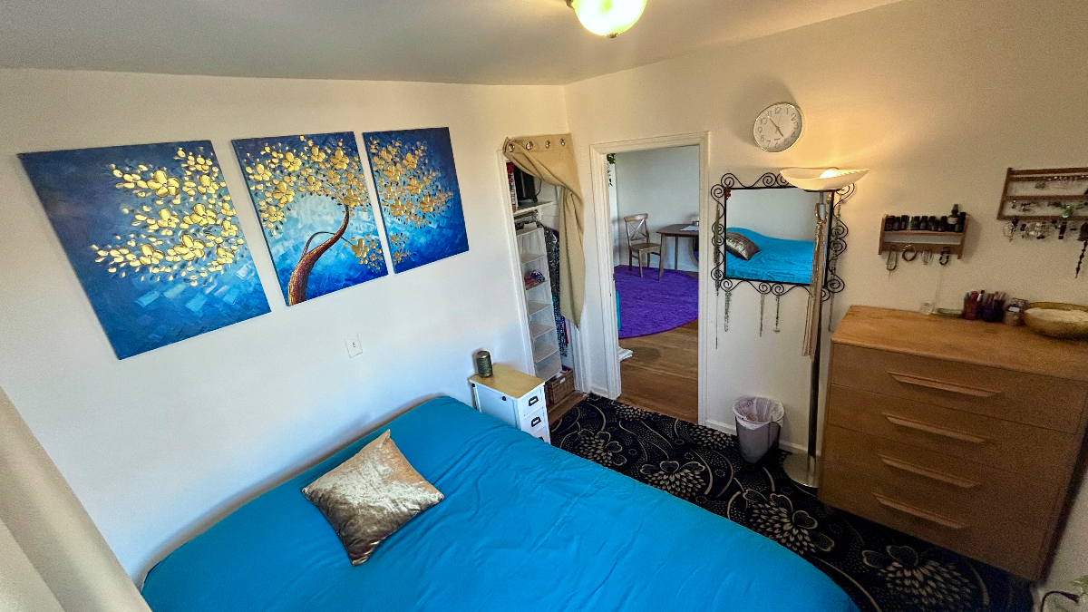 Great Location & Beautiful Layout in Brooklyn - Photo 3