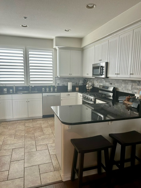 Close to Oceanside Harbor and Beach-Stylish Haven in Oceanside - Photo 4