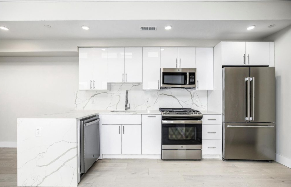 3BR/2BA Suite - King Bed - Pet Friendly - Downtown DC - Photo 3