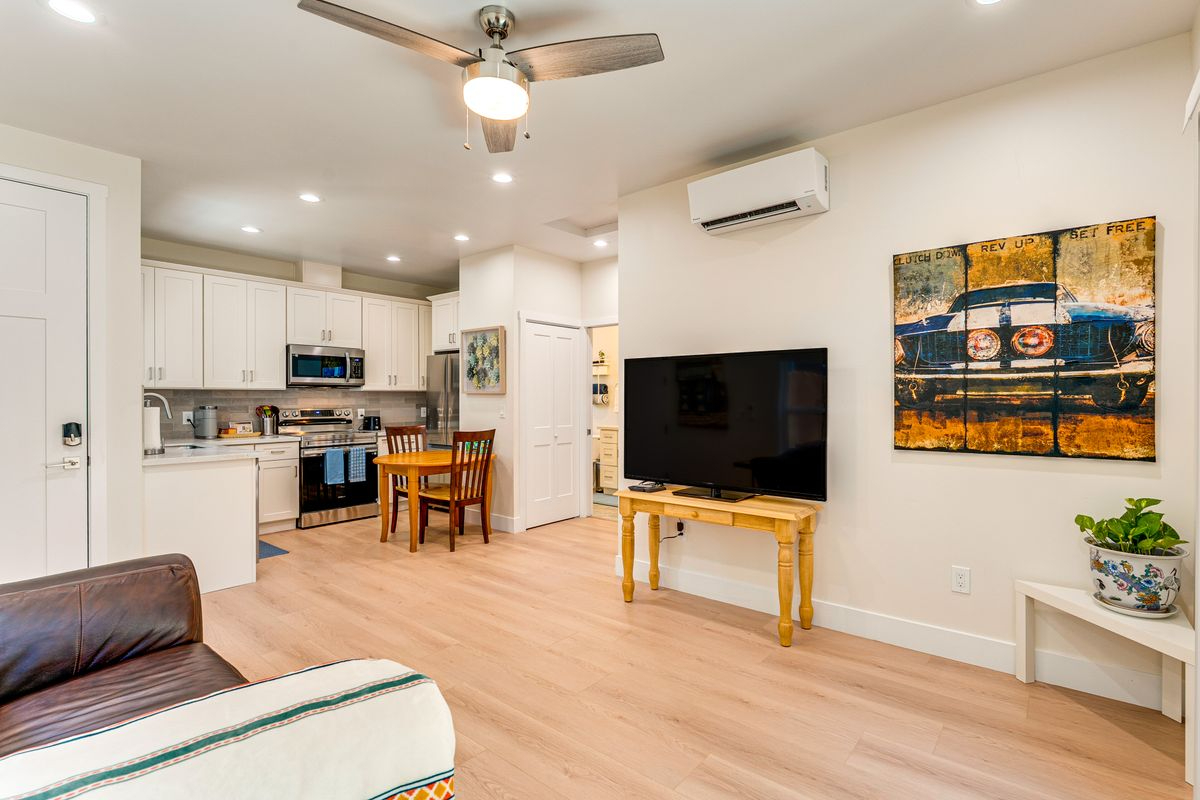 Davis Home - Photo 6