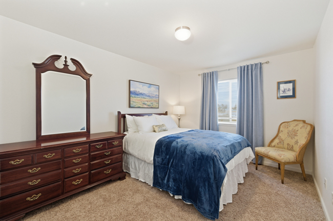Luxury Townhome-AC, W/D, Garage, 1 Dog OK - Photo 8