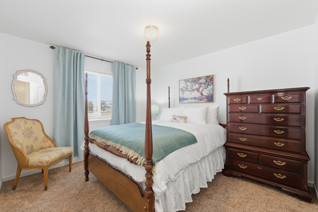 Luxury Townhome-AC, W/D, Garage, 1 Dog OK - Photo 6