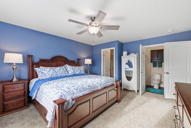 Luxury Townhome-AC, W/D, Garage, 1 Dog OK - Photo 3