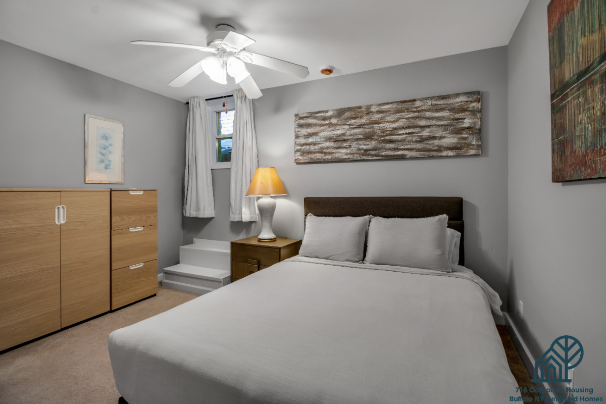 4 Bed 2.5 Bath & Wash/Dryer & Off Street Parking - Photo 10