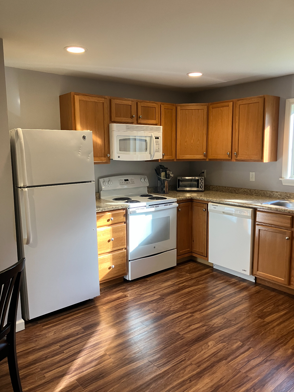 spacious 1 bedroom west Brattleboro area - Photo 2