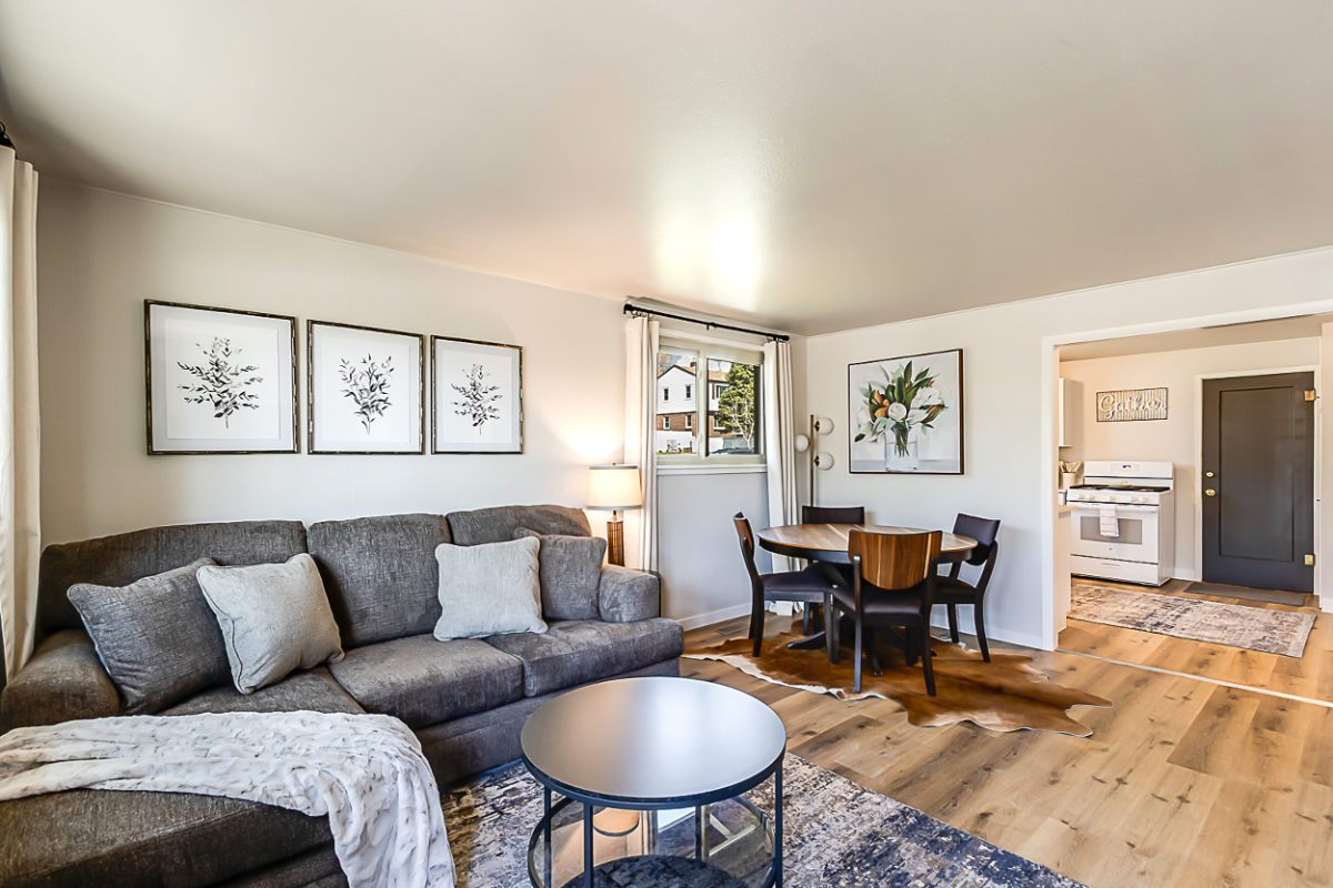 Calm & Quiet 2BR Avenue's Gem - New Kitchen - Attached Garage - Under 5 Mins to I25 - Villas3 - Photo 1