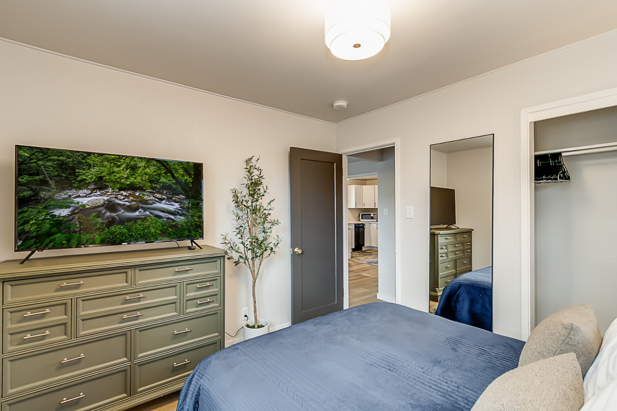 Calm & Quiet 2BR Avenue's Gem - New Kitchen - Attached Garage - Under 5 Mins to I25 - Villas3 - Photo 12