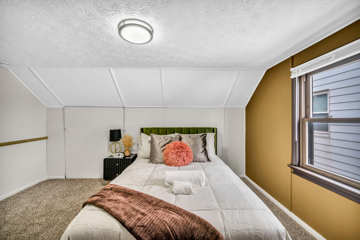 Luxury Rooms Near MetroHealth Parma Ideal for Travel Nurses - Property 918645 - Photo 3