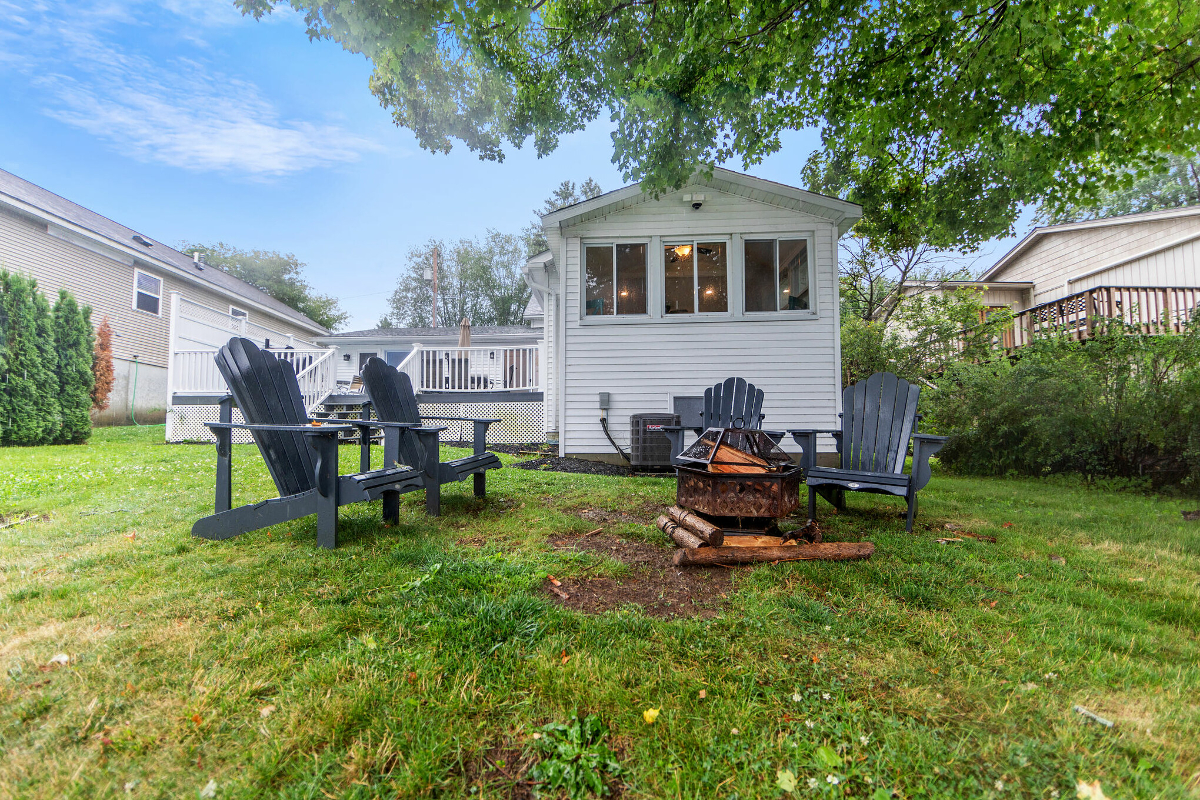Furnished 4-Bedroom Home Near Syracuse, Micron and Oneida Lake | Pet Friendly | 32+ Day Stays - Photo 9
