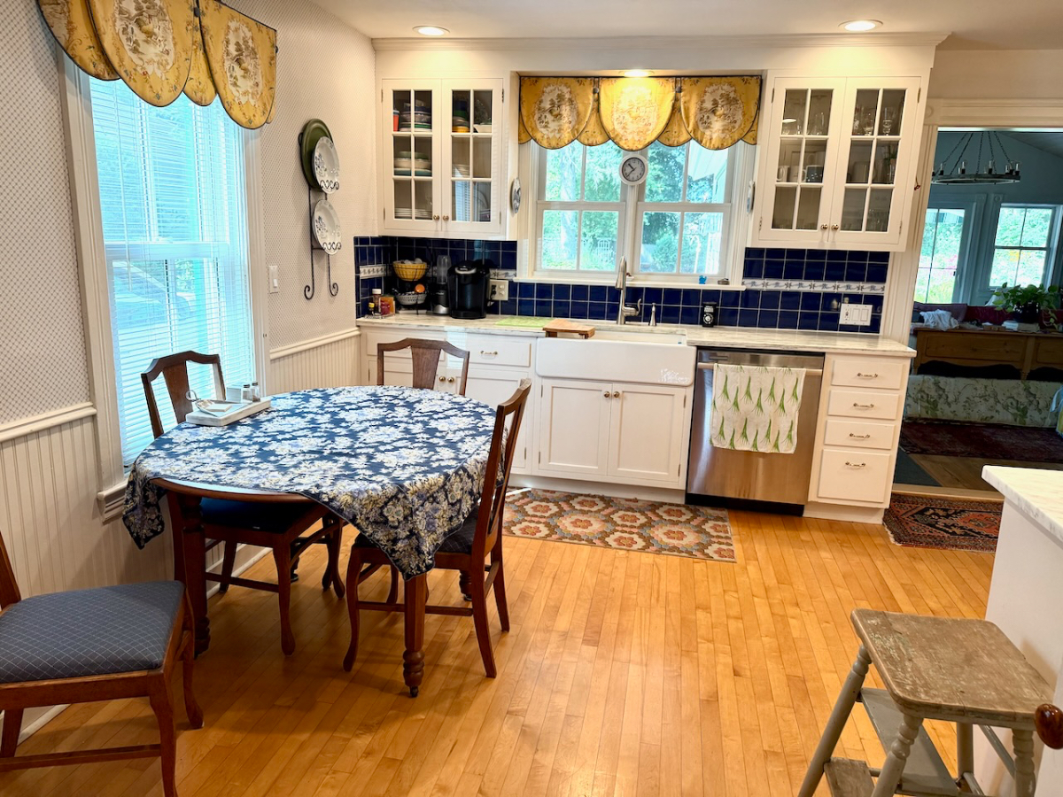 Burlington unique home - Photo 6