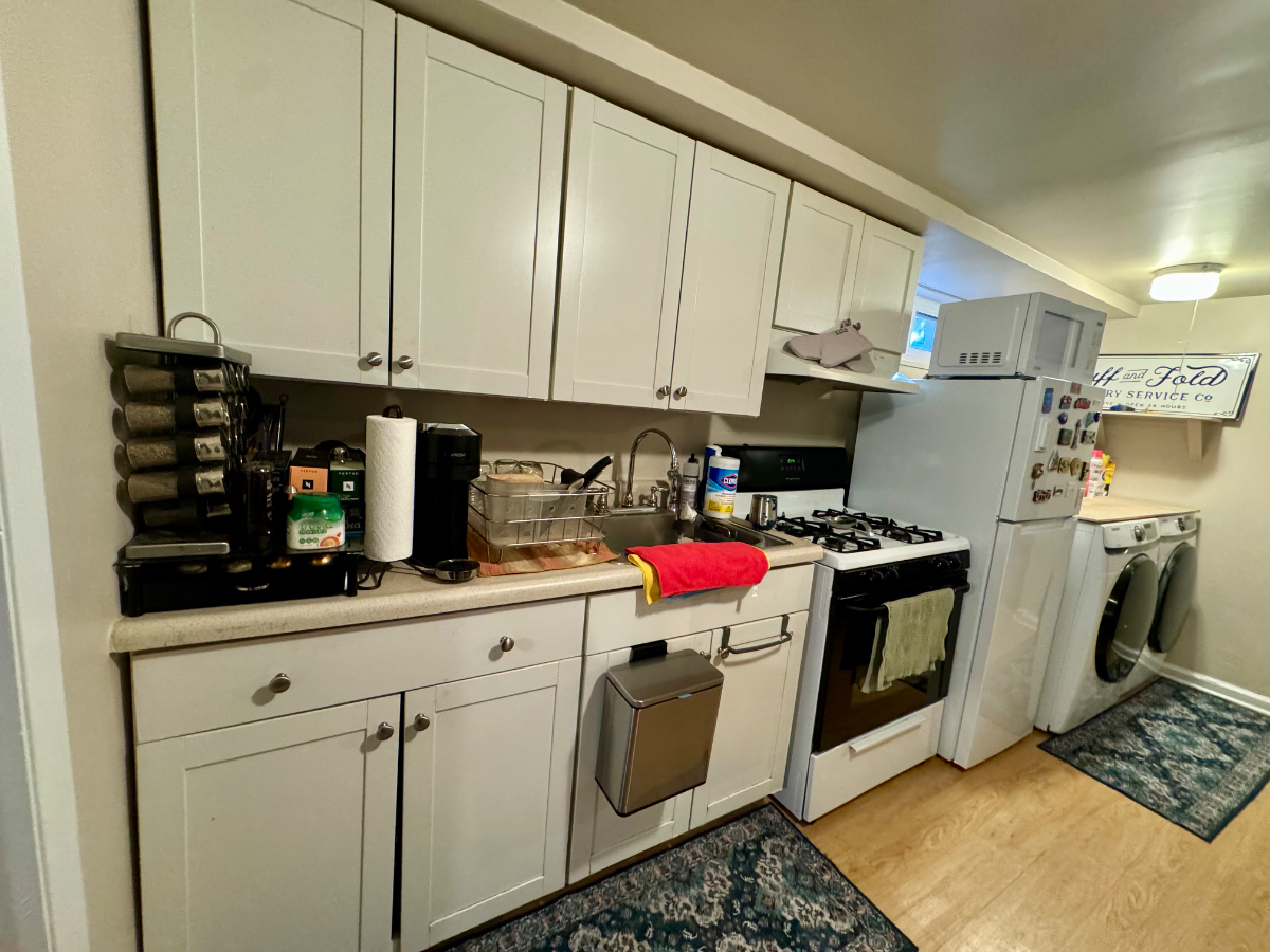 Pet-Friendly NYC Garden Apartment in Staten Island - Photo 3